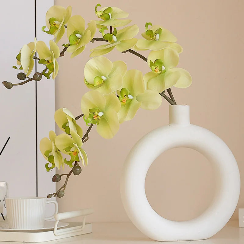 Minimalist Circular Vase – White or Black